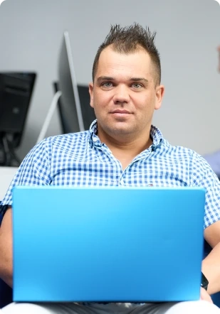 Zdjęcie przedstawia opiekuna projektu